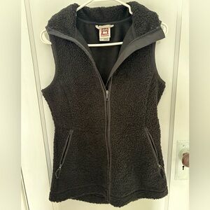 Avalanche | Black Sherpa Fleece Vest